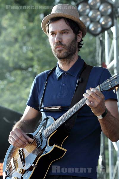 PIERS FACCINI - 2011-09-11 - PARIS - Parc de Bagatelle - 